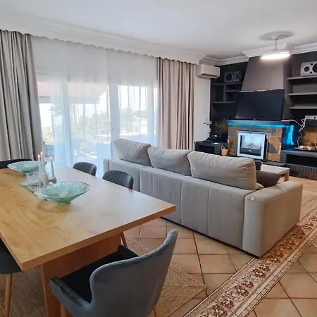 Feriehus House - Sleeps 8 - Hot Tub - Access *