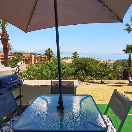 Feriehus House - Sleeps 8 - Hot Tub - Access